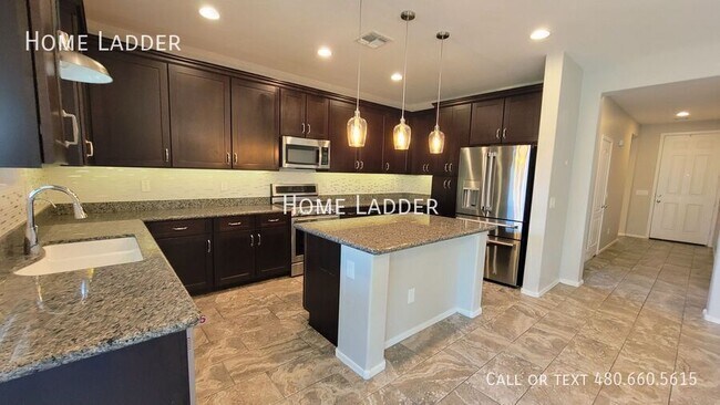 Building Photo - 12034 W Tether Trl