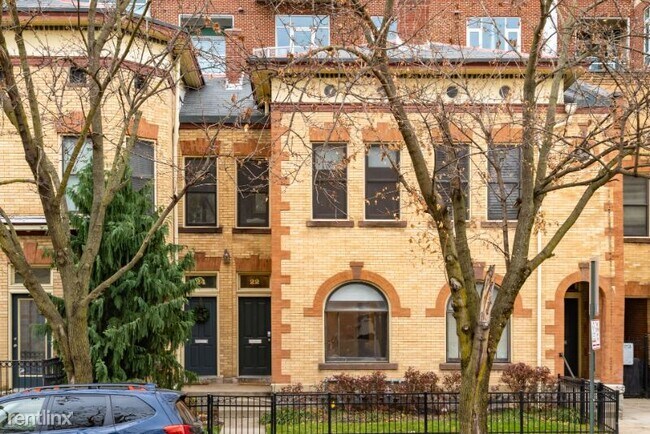 Foto del edificio - 2 br, 2 bath Townhome - 22 W. 4th Ave