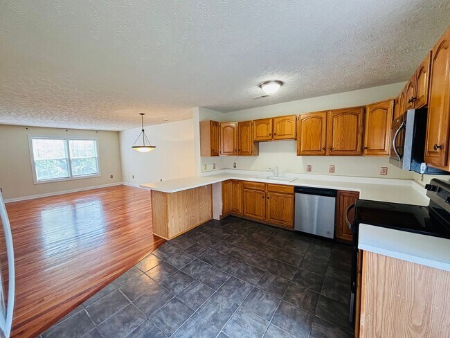 Foto del edificio - 305 Silver Leaf Dr NW