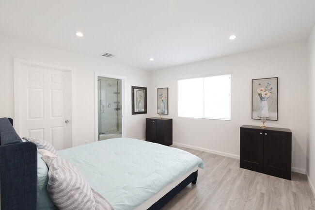 Foto del edificio - 18623 Bryant St