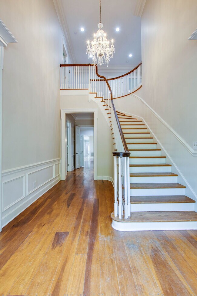 Building Photo - "Spacious 4-Bed Retreat in Murfreesboro with Elegant Granite Finishes!"
