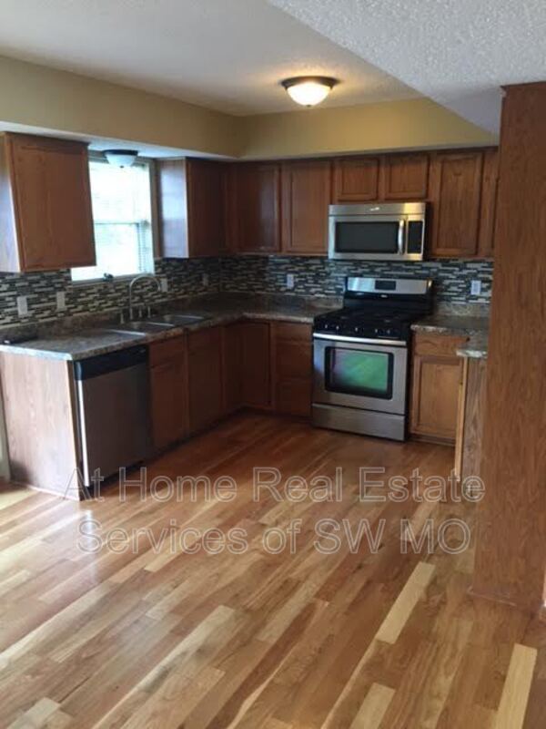 Foto principal - 5580 S Aaron Ave