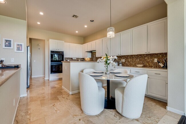 Foto del edificio - Beautiful Single-Story Residence in Premier Golf Course Community