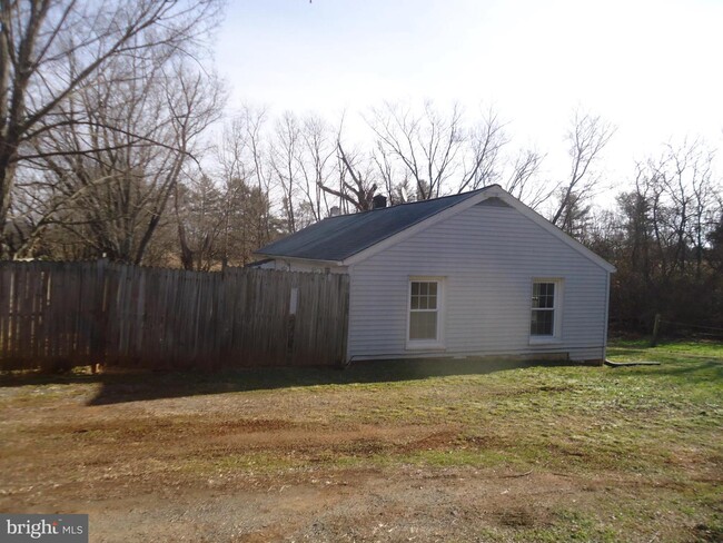 Building Photo - 37291 Grass Roots Ln