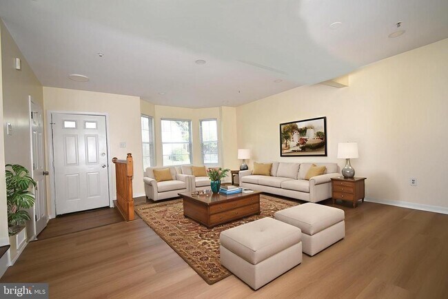 Building Photo - 1389 Walkabout Ct