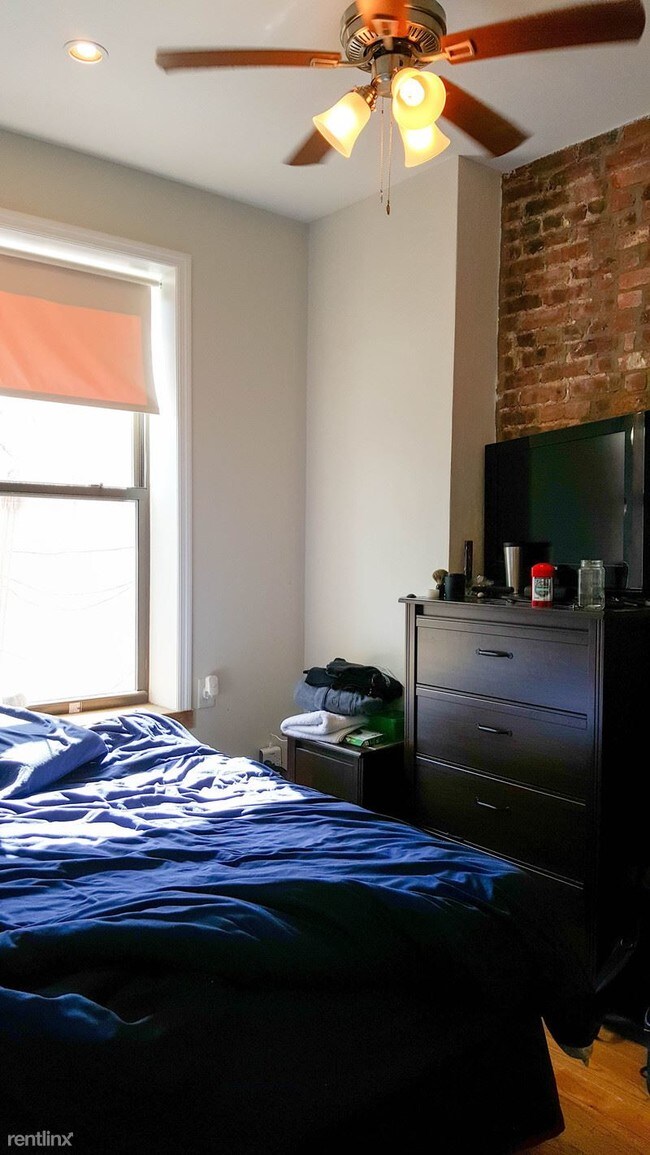 Foto del edificio - 1077 Nostrand Ave