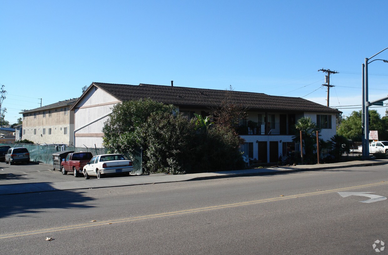 Foto del edificio - 1214 Alturas Rd