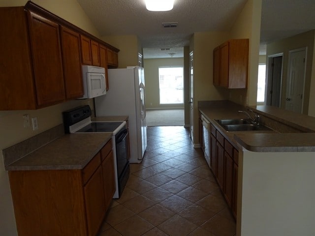 Building Photo - 3389 Westfield Dr