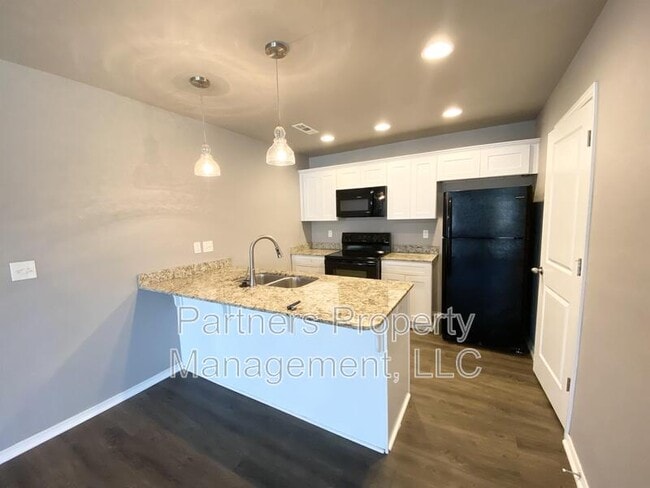 Photo - 810 Hindman Dr Apartment