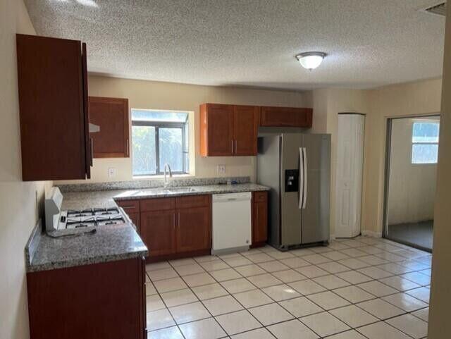 Foto del edificio - 6017 Westfall Rd