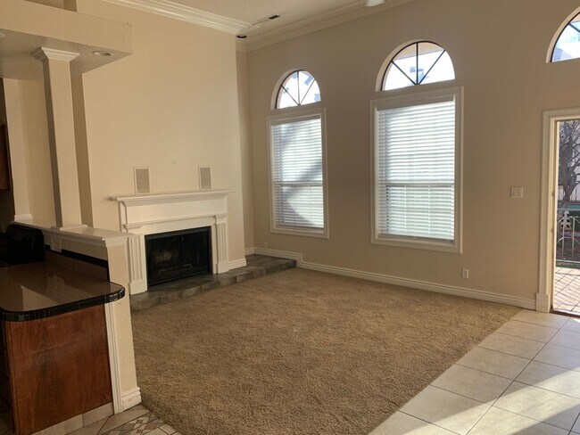 Foto del edificio - Townhome Near Temple