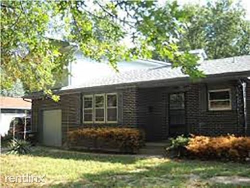 Primary Photo - 2 br, 2 bath House - 3419 E Funston St