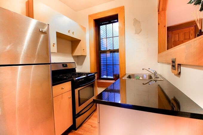 Primary Photo - 140 Lexington Ave