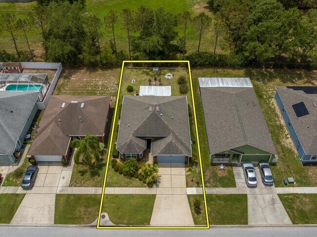 Building Photo - 15722 Green Cove Blvd