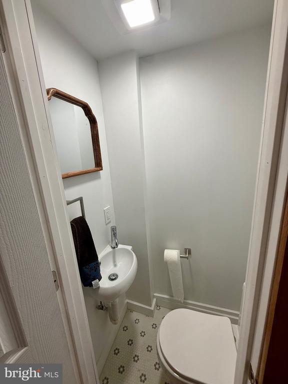 Foto del edificio - 1249 E Oxford St