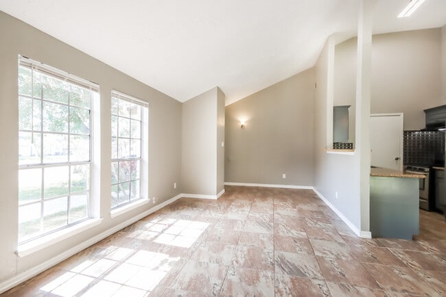 Building Photo - 3117 Oak Rock