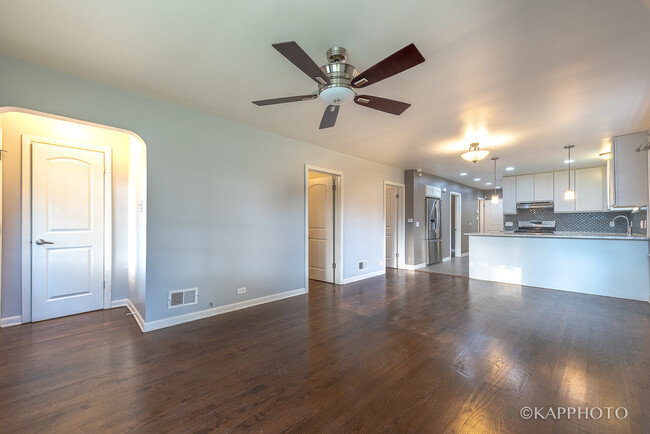 Building Photo - 3430 Highland Ave