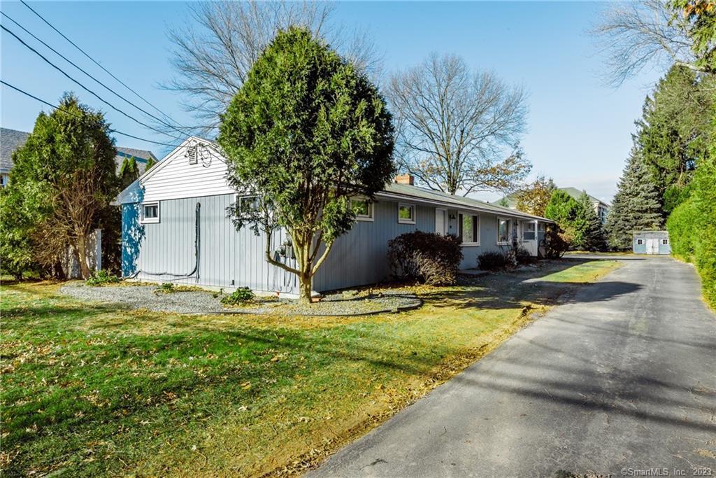 80 Pratt St, Glastonbury, CT 06033 Room for Rent in Glastonbury, CT