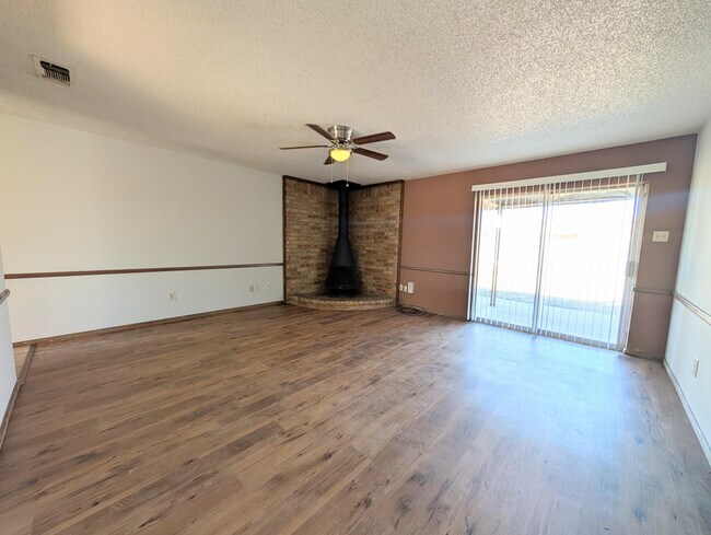 Foto del edificio - 9616 Bangor Ave