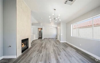 Building Photo - 250 Summit Vista St