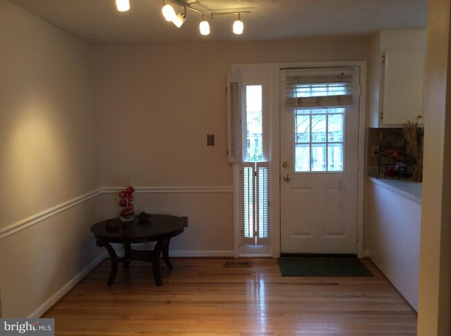 Building Photo - 7812 Epsilon Dr