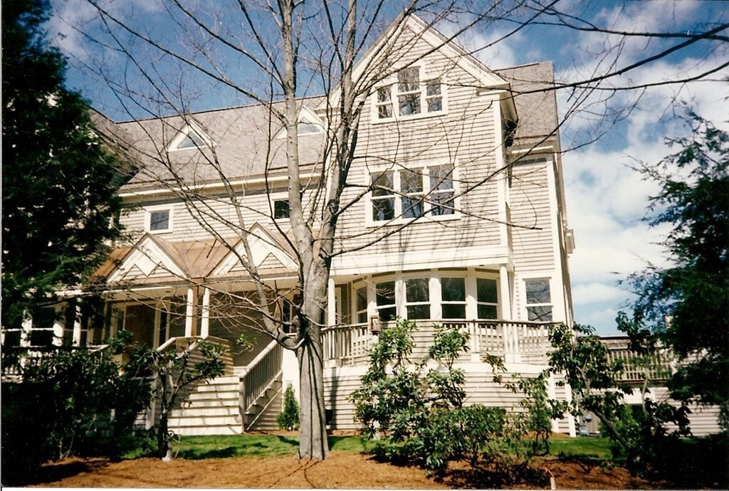 Primary Photo - 23 Brook St
