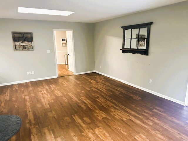 Foto del edificio - 251 Honey Jane Dr