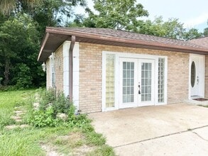 Building Photo - 1084 Shepherd Ave