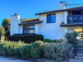 Building Photo - 13 Vía Contenta