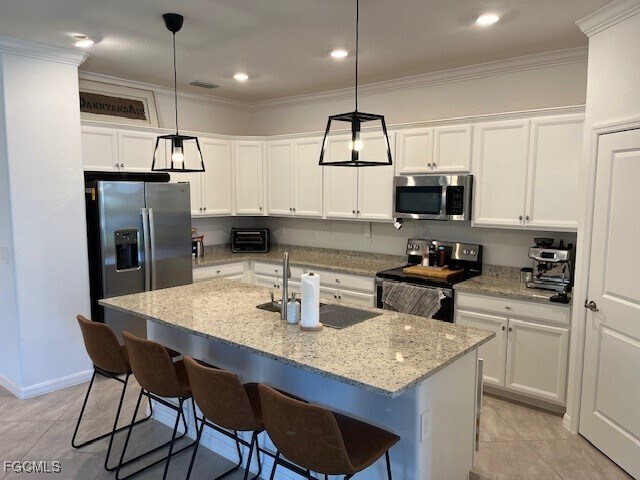 Building Photo - 14641 Cantabria Dr