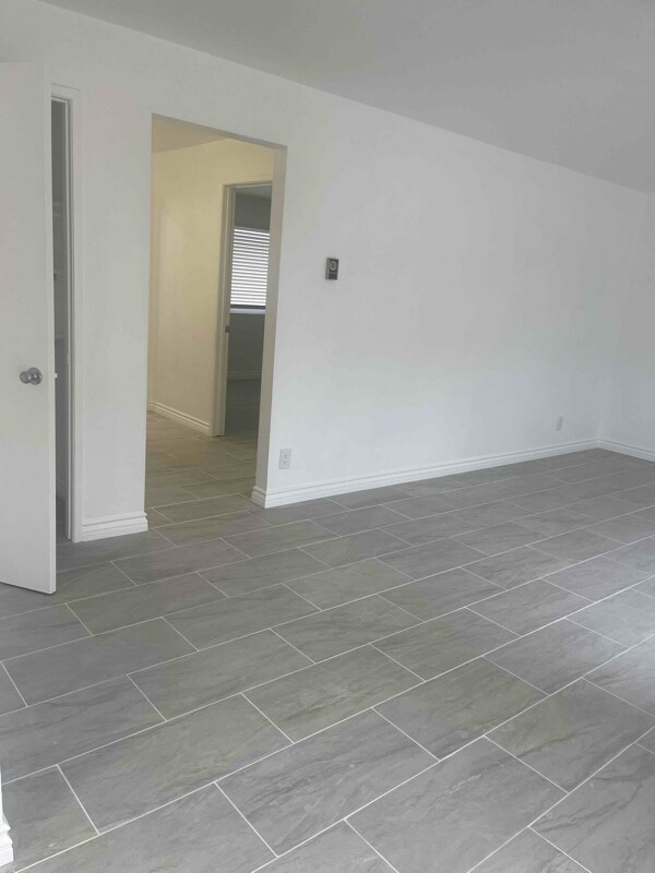 Foto del edificio - 16881 Sims Lane