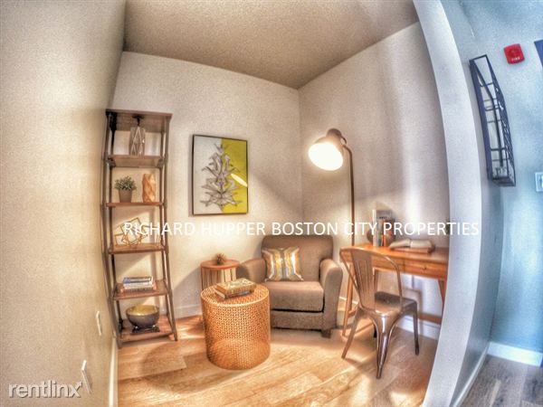 Primary Photo - 109 E Berkeley St
