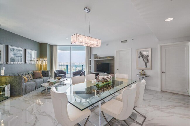 Foto del edificio - 17111 Biscayne Blvd