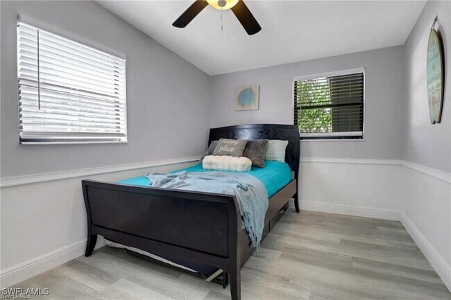 Building Photo - 2047 Harbor Ln