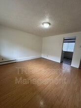 Building Photo - 2018 6th Ave