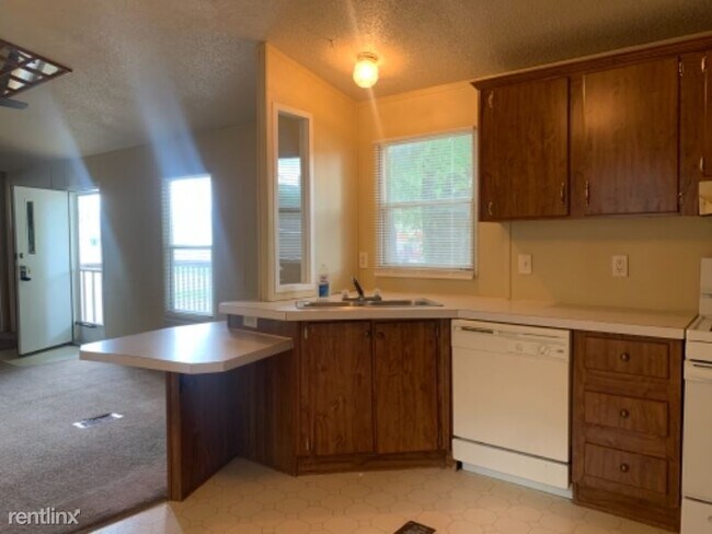 Building Photo - 171 Coachlight Dr