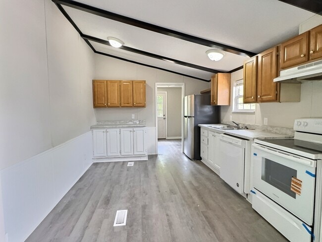 Building Photo - 953 Lucky Lane