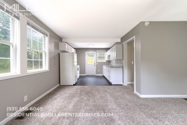 Building Photo - Cozy Living with Outdoor Space & Everyday ...