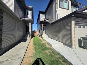 Building Photo - 4640-4177 177 Ave NW