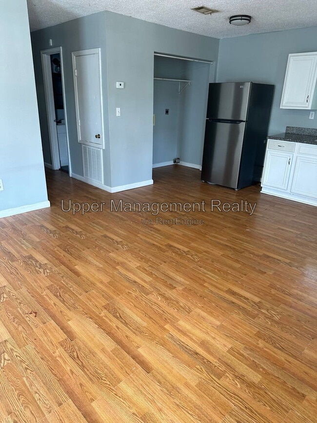 Photo - 8722 Hickory Street Apartment