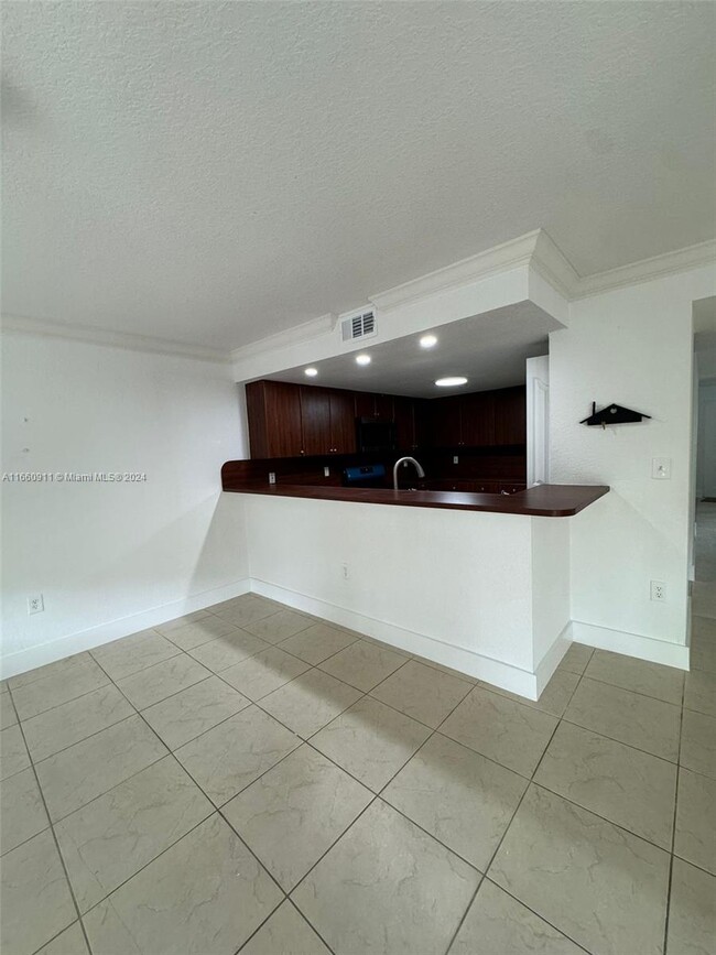 Foto del edificio - 8801 NW 109th Ct