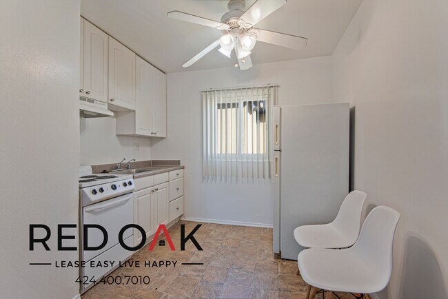 Building Photo - 6 Weeks FREE ~ Sunlit Studio with Contempo...