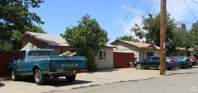 Building Photo - 5597 S Gledhill Ave