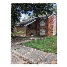 Building Photo - 114 Marigny Cir