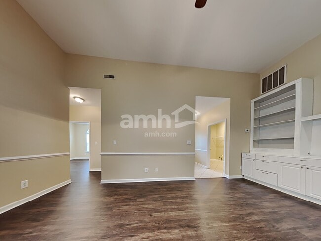 Building Photo - 7832 Lumberton Road