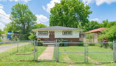 Building Photo - 2110 Appling St