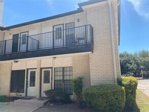 Building Photo - 1307 Kinney Ave