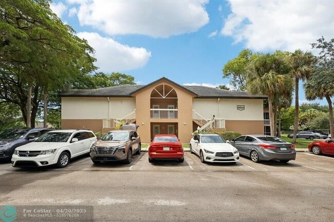 Building Photo - 9933 Westview Dr