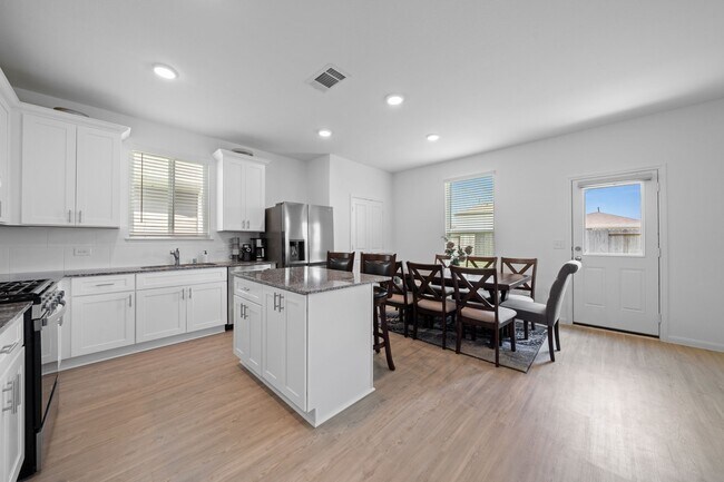 Foto del edificio - 23515 Weir Box Rd