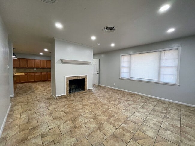 Building Photo - Your Perfect Ranch-Style Retreat – Big Spring’s Best-Kept Secret!